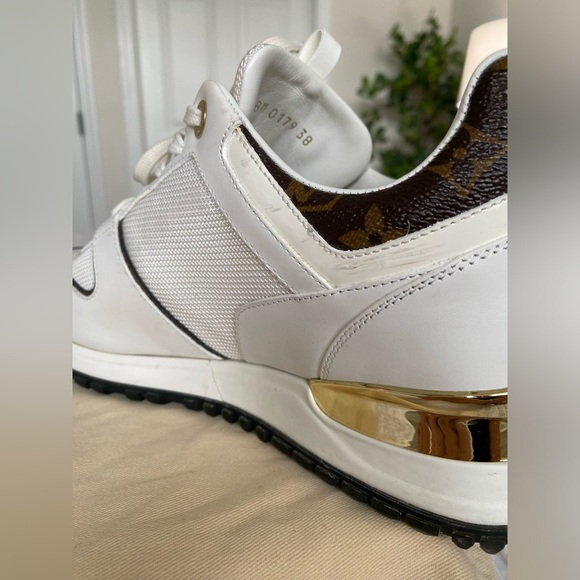 Louis Vuitton Run Away White and Brown Monogram Sneakers Size 38 Trainers - Picture 15 of 17